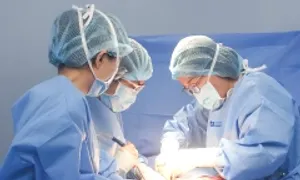 Cắt tử cung sau nhiều lần hoãn mổ do lupus ban đỏ Cắt tử cung sau nhiều lần hoãn mổ do lupus ban đỏ