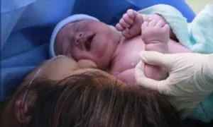 Phụ nữ Việt ngày càng sinh con muộn Phụ nữ Việt ngày càng sinh con muộn