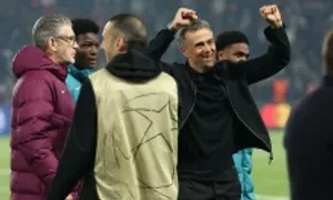 Enrique: 'Arteta suýt giết tôi' Enrique: 'Arteta suýt giết tôi'