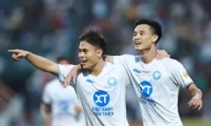 Nam Định hạ Thanh Hóa, thêm gần ngôi vương V-League Nam Định hạ Thanh Hóa, thêm gần ngôi vương V-League