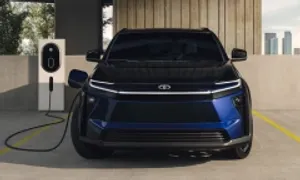 Toyota đổi tên xe điện, thay pin mới Toyota đổi tên xe điện, thay pin mới