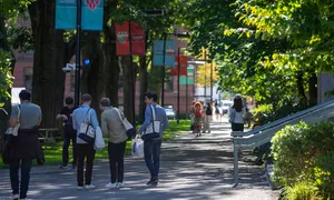 Harvard chi 250 triệu USD cho nghiên cứu trước lệnh dừng tài trợ Harvard chi 250 triệu USD cho nghiên cứu trước lệnh dừng tài trợ