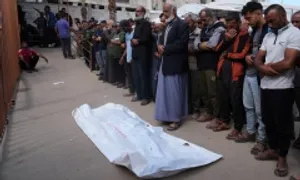 Israel bị tố nổ súng vào đoàn nhận viện trợ, khiến 27 người chết Israel bị tố nổ súng vào đoàn nhận viện trợ, khiến 27 người chết
