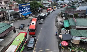 Đèo Bảo Lộc kẹt xe 10 km do thi công cầu Đèo Bảo Lộc kẹt xe 10 km do thi công cầu