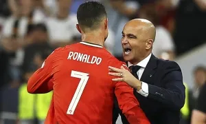 HLV Bồ Đào Nha: 'Được thi đấu cùng Ronaldo là món quà' HLV Bồ Đào Nha: 'Được thi đấu cùng Ronaldo là món quà'