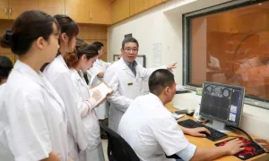 Việt Nam lần đầu đào tạo thạc sĩ y khoa cho sinh viên nước ngoài Việt Nam lần đầu đào tạo thạc sĩ y khoa cho sinh viên nước ngoài