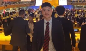 Nam sinh Việt trình bày sáng kiến cộng đồng tại Liên Hợp Quốc Nam sinh Việt trình bày sáng kiến cộng đồng tại Liên Hợp Quốc