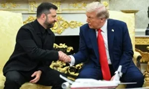 Ukraine tặng gậy golf của thương binh cho Tổng thống Trump Ukraine tặng gậy golf của thương binh cho Tổng thống Trump