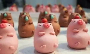 Bánh trung thu hình Capybara, Labubu hút khách Bánh trung thu hình Capybara, Labubu hút khách