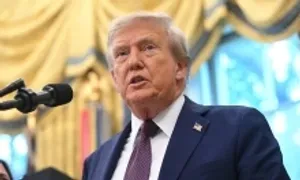 Ông Trump bác tin đồn về sức khỏe Ông Trump bác tin đồn về sức khỏe