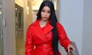 Rapper Cardi B mắng người 'xem thường' cô Rapper Cardi B mắng người 'xem thường' cô