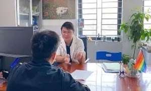 Chữa bệnh theo 'bác sĩ' ChatGPT Chữa bệnh theo 'bác sĩ' ChatGPT