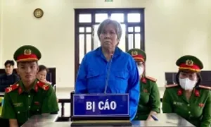 'Thầy bói' lừa hàng chục người gần 100 tỷ đồng 'Thầy bói' lừa hàng chục người gần 100 tỷ đồng