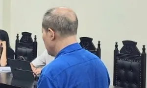 Có người tình trẻ, ông lão 65 tuổi đầu độc vợ Có người tình trẻ, ông lão 65 tuổi đầu độc vợ