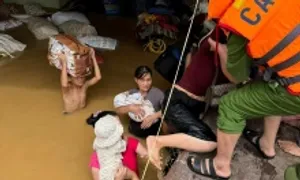 Sạt lở, ngập lụt ở miền Bắc và Trung sau bão Bualoi Sạt lở, ngập lụt ở miền Bắc và Trung sau bão Bualoi